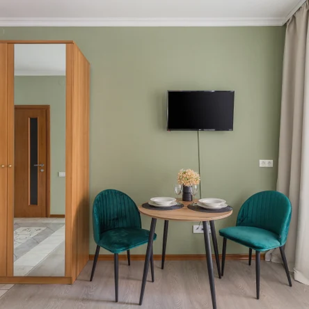 Апартаменты для двоих гостей с 1 большой кроватью (1й или 2й этаж)